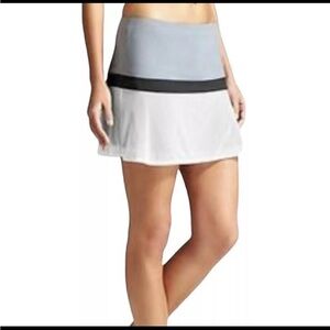 Athleta Women’s Upbeat Mesh Skirt Skort, Built In Shorts, Size L